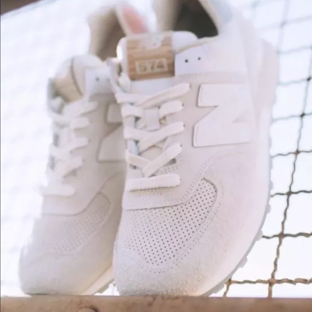 NWB New Balance Sea Salt size 8 Mens...10 womens